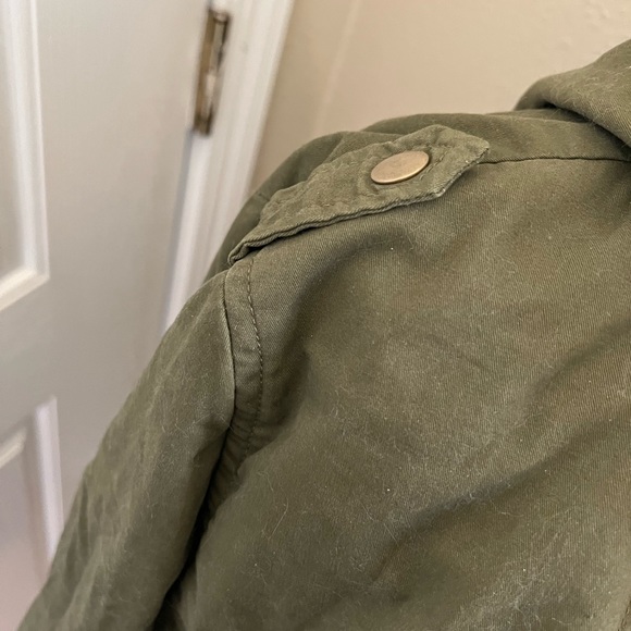 Army green utility jacket EUC - Picture 5 of 14